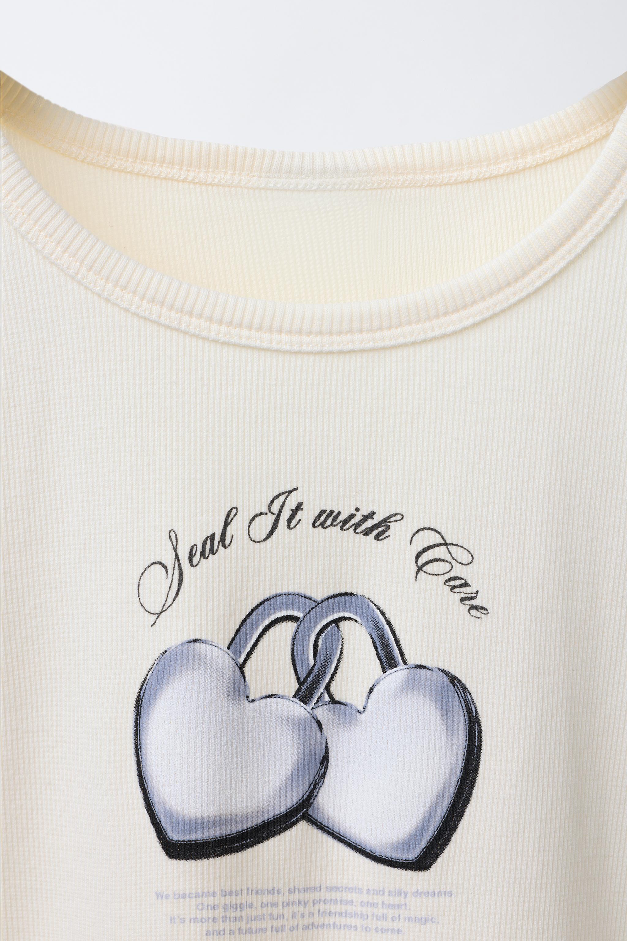 RIBBED HEART AND TEXT T-SHIRT